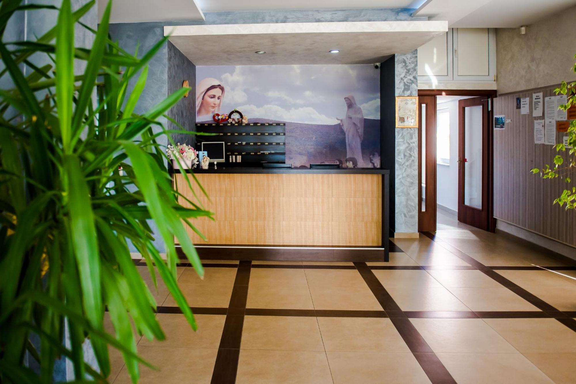 Hotel Villa Monako Medjugorje Exterior photo